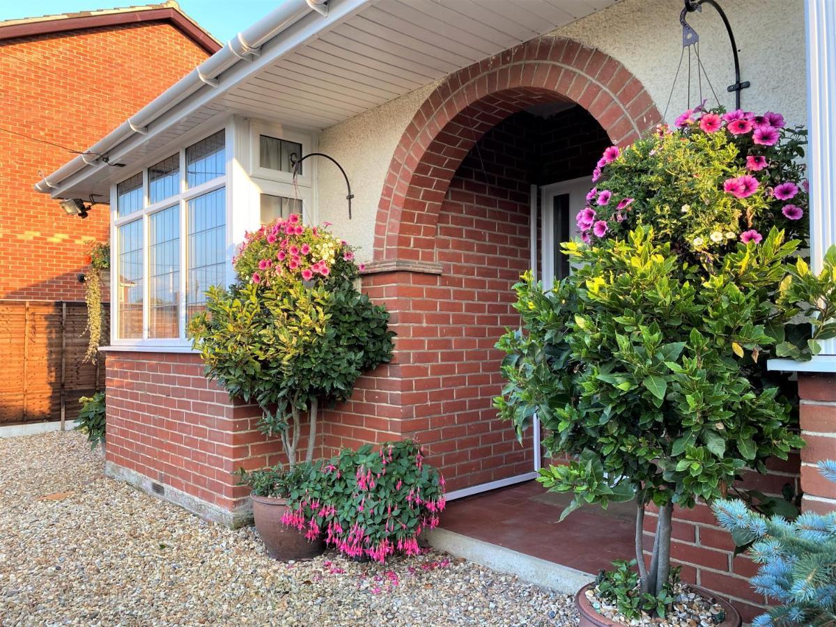 En-Suite Nook Near Forest & Sea, Super Value With Fridge, Microwave And Tv Lymington Exteriör bild