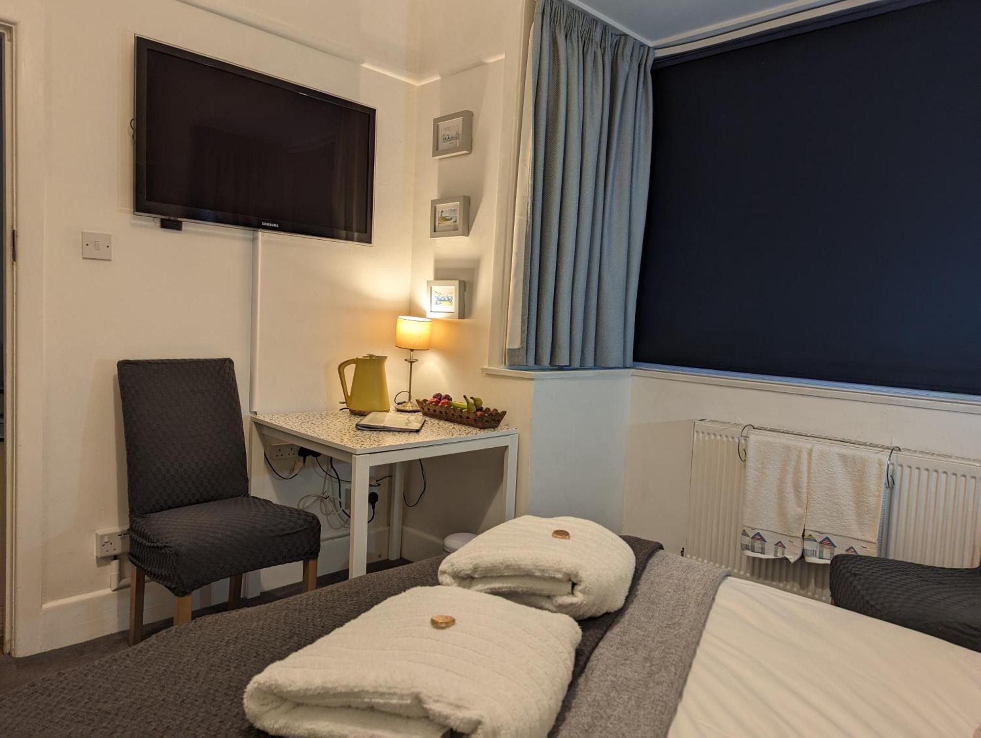 En-Suite Nook Near Forest & Sea, Super Value With Fridge, Microwave And Tv Lymington Exteriör bild